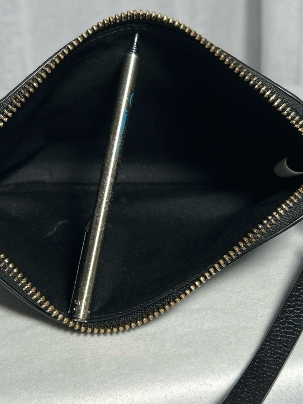 Tory Burch Black Pebbled Leather Logo Wristlet Pouch - Picture 3 of 6